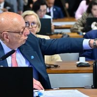 O senador Esperidião Amin é o relator da proposta na Comissão de Constituição e Justiça
Foto: Geraldo Magela/Agência Senado