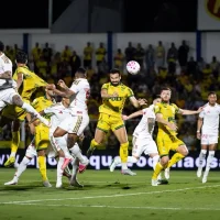 Com um a mais, Mirassol vence e complica Internacional no Brasileirão