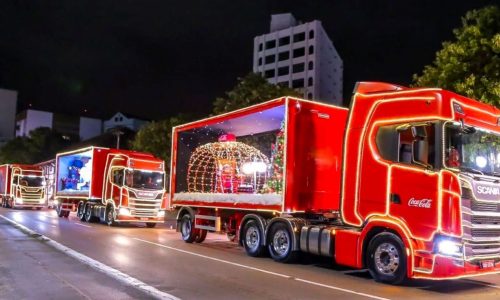 Caravana de Natal da Coca-Cola vai percorrer as ruas centrais de Dourados a partir desta quarta-feira, 17, deixando o “Natal Encantado” ainda mais atraente e iluminado. Foto: Divulgação