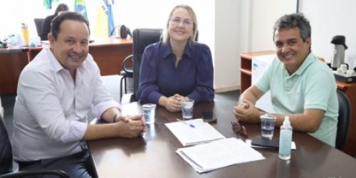 Liandra Brambilla recebe Waltinho Carneiro e Landmark e conversam sobre o desenvolvimento de Dourados
Foto: Valdenir Rodrigues