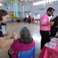 Outubro Rosa transforma Poupatempo em ponto de prevenção e cuidado nesta sexta-feira