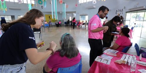 Outubro Rosa transforma Poupatempo em ponto de prevenção e cuidado nesta sexta-feira