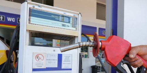 Gasolina comum apresentou um aumento de 0,15% no preço médio, no comparativo com o mês de novembro- Foto: A.Frota