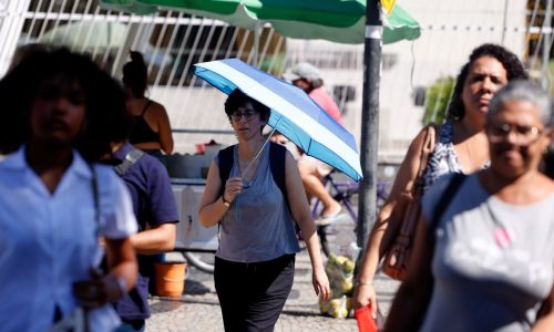 Salário mínimo deverá subir para R$ 1.741 em 2027