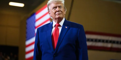 Trump diz acompanhar de perto eleição brasileira e não declara apoio