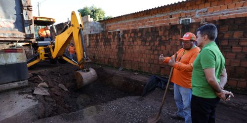 Prefeito Marçal Filho acompanhou os serviços de recuperação da Via Parque que teve início no final do mês passado. Foto: A. Frota