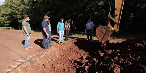Prefeito Marçal Filho vistoria obras na Via Parque em Dourados e pede que problema seja tratado a fundo- Crédito: A. Frota